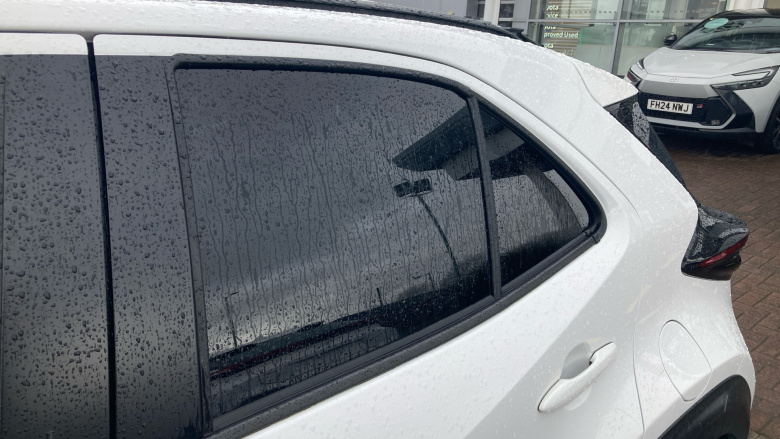 Toyota Yaris Cross 1.5 Hybrid Design 5dr CVT Hybrid Estate